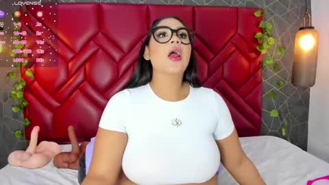 Snapshot of sussierogers chatting on March 4, 2025, 12:22 pm SussieRogers online show from March 4, 2025, 12:22 pm