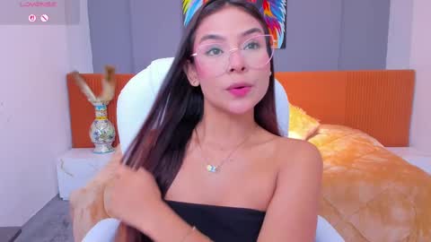 sussy_sweet4u online show from February 25, 2025, 9:53 am