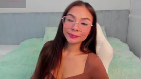 sussy_sweet4u online show from September 11, 2025, 10:26 am