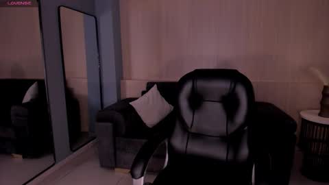 Sussy Bell online show from February 11, 2026, 5:12 am