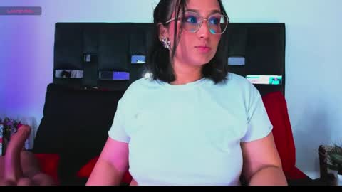 Snapshot of sussysunny_ chatting on May 14, 2026, 2:51 am Sussy Sunny online show from May 14, 2026, 2:51 am