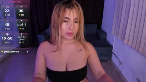 Susy online show from November 21, 2025, 4:11 am