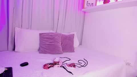 susyy online show from November 8, 2025, 7:34 pm