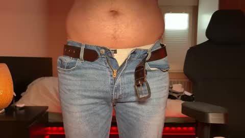 sutlac90 online show from November 2, 2025, 1:57 pm