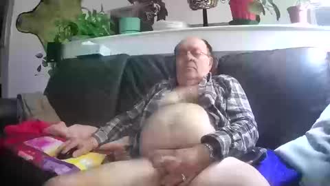 Otto online show from October 17, 2025, 7:55 am