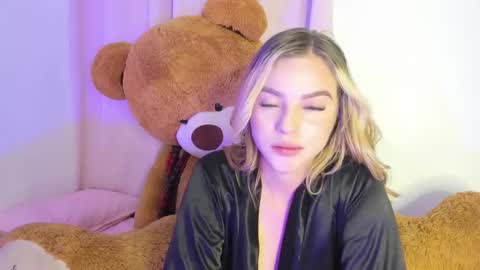 suzan__cooper2 online show from February 16, 2025, 4:31 am