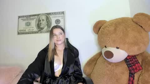 suzan__cooper2 online show from September 26, 2025, 11:20 pm