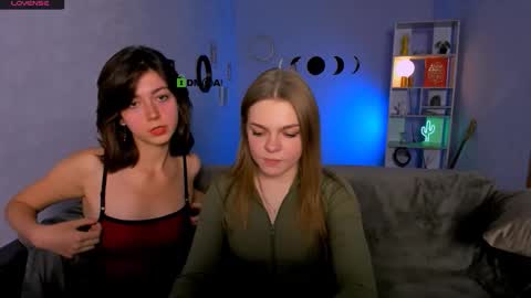Snapshot of suzi_love chatting on October 16, 2025, 7:37 pm suzi_love online show from October 16, 2025, 7:37 pm
