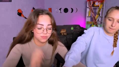 Snapshot of suzi_love chatting on October 20, 2025, 12:16 pm suzi_love online show from October 20, 2025, 12:16 pm