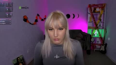 Snapshot of suzi_love chatting on October 21, 2025, 12:22 am suzi_love online show from October 21, 2025, 12:22 am