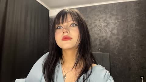 EmilySuonn online show from April 13, 2026, 5:24 am