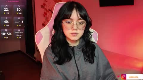 Snapshot of suzumi_ chatting on December 5, 2024, 5:59 am Jadde  online show from December 5, 2024, 5:59 am