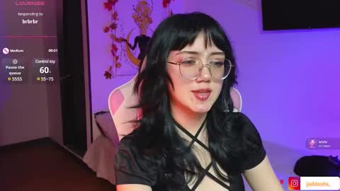 Snapshot of suzumi_ chatting on December 27, 2024, 6:10 pm Jadde  online show from December 27, 2024, 6:10 pm