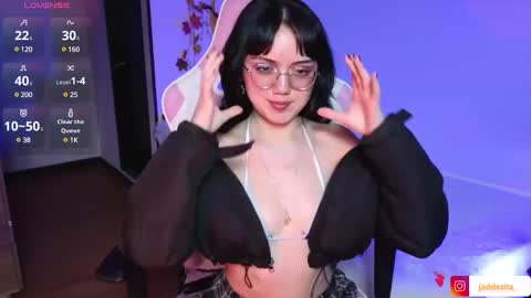 Snapshot of suzumi_ chatting on January 5, 2025, 12:20 am Jadde  online show from January 5, 2025, 12:20 am