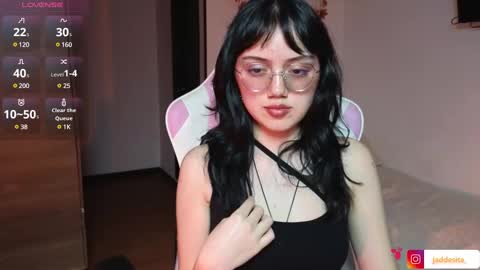 Snapshot of suzumi_ chatting on January 7, 2025, 12:13 am Jadde  online show from January 7, 2025, 12:13 am