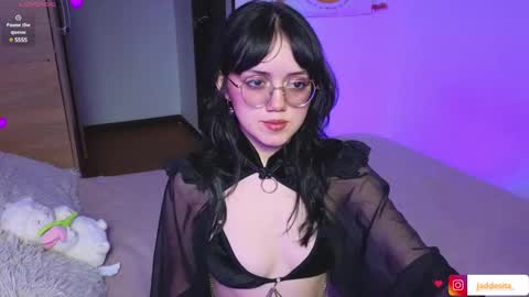 Snapshot of suzumi_ chatting on February 1, 2025, 6:32 am Jadde  online show from February 1, 2025, 6:32 am