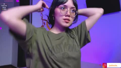 Snapshot of suzumi_ chatting on February 1, 2025, 9:43 am Jadde  online show from February 1, 2025, 9:43 am