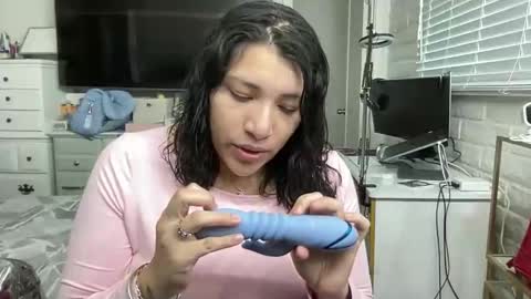 Suzy online show from December 14, 2025, 7:29 pm