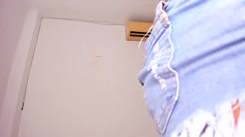 suzzann_rugg online show from March 10, 2025, 11:06 pm