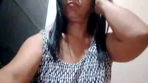 suzzie_hot online show from October 31, 2025, 3:02 pm