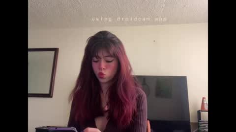 suzzyM online show from June 7, 2026, 7:39 pm