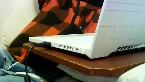 Snapshot of sven_eber chatting on February 20, 2025, 8:03 pm Peter online show from February 20, 2025, 8:03 pm