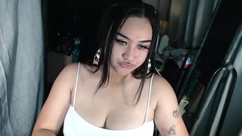 Snapshot of sw33tgirl_moaner chatting on April 21, 2026, 8:20 am Angelic Baby online show from April 21, 2026, 8:20 am
