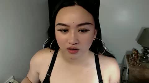 Snapshot of sw33tgirl_moaner chatting on May 19, 2026, 3:18 pm Angelic Baby online show from May 19, 2026, 3:18 pm