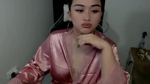 Snapshot of sw33tgirl_moaner chatting on May 25, 2026, 8:31 am Angelic Baby online show from May 25, 2026, 8:31 am