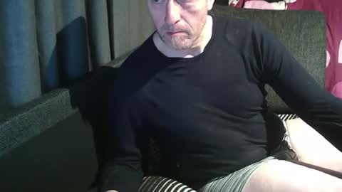 Snapshot of swartarn chatting on February 5, 2026, 12:48 am ArnSwart online show from February 5, 2026, 12:48 am