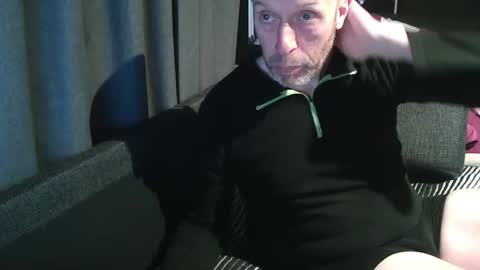 Snapshot of swartarn chatting on February 14, 2026, 8:05 pm ArnSwart online show from February 14, 2026, 8:05 pm