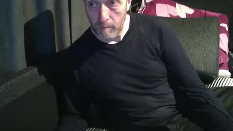 Snapshot of swartarn chatting on February 15, 2026, 3:20 pm ArnSwart online show from February 15, 2026, 3:20 pm