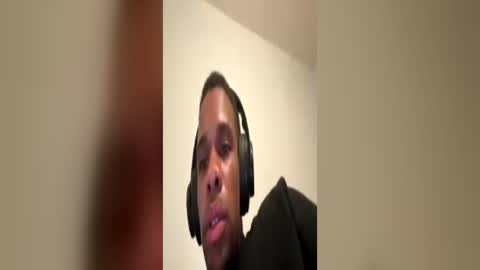 ILuvBoobiesFr online show from June 18, 2026, 4:02 am