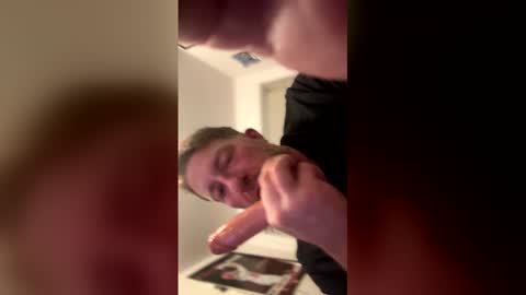 Logan Steele online show from November 25, 2025, 8:14 am