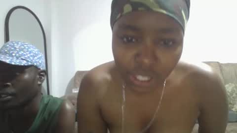 sweerie20 online show from December 17, 2025, 8:31 am