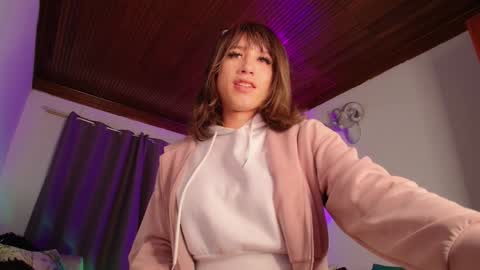 sweet01_ online show from February 1, 2025, 7:26 am