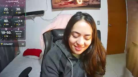 Snapshot of sweet10salome chatting on October 22, 2025, 11:43 am sweet10salome online show from October 22, 2025, 11:43 am