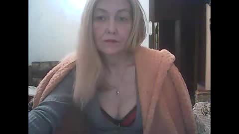 Snapshot of sweet4blonde67 chatting on December 13, 2024, 5:10 pm sweet4blonde67 online show from December 13, 2024, 5:10 pm
