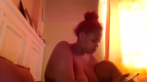 sweet52537 online show from September 14, 2025, 4:11 am