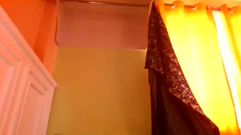 sweet52537 online show from February 14, 2026, 9:17 am