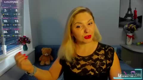 Snapshot of sweet___margaret chatting on April 1, 2026, 9:43 am Margaret online show from April 1, 2026, 9:43 am