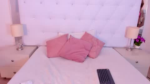 Abby online show from November 12, 2025, 2:34 am