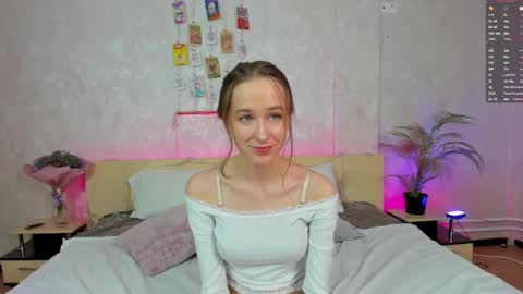 Monica  GTM 3MoTuWeFrSa 500pm-1000pm  online show from February 9, 2025, 8:45 pm