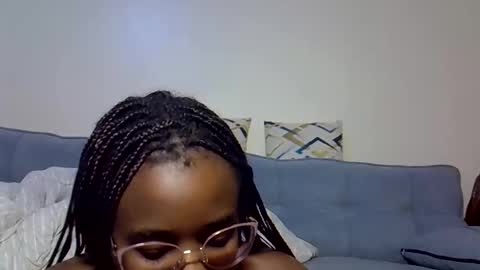 Snapshot of sweet__pixiee chatting on December 5, 2025, 2:47 pm pixiee online show from December 5, 2025, 2:47 pm