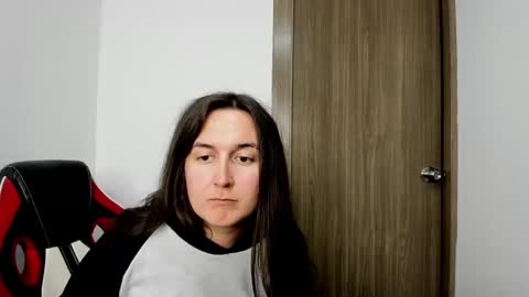 Snapshot of sweet__suck69bitch chatting on February 21, 2025, 6:18 am sweet__suck69bitch online show from February 21, 2025, 6:18 am