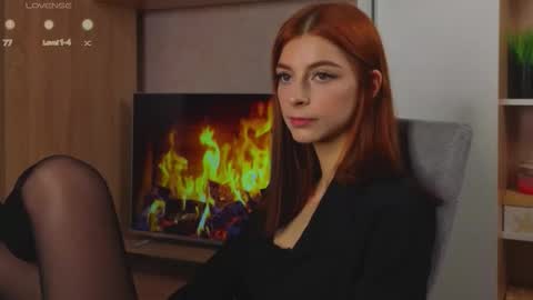 Snapshot of sweet_alt chatting on September 9, 2025, 5:29 am Flora online show from September 9, 2025, 5:29 am