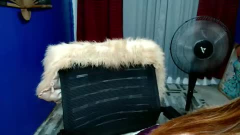 Chelsy online show from September 23, 2025, 4:04 am