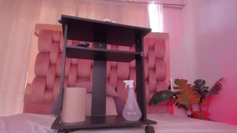 Chelsy  online show from October 3, 2025, 5:43 pm