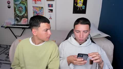 Snapshot of sweet_boys_xx chatting on December 12, 2024, 4:32 pm CristianBrayan PVT OPEN online show from December 12, 2024, 4:32 pm