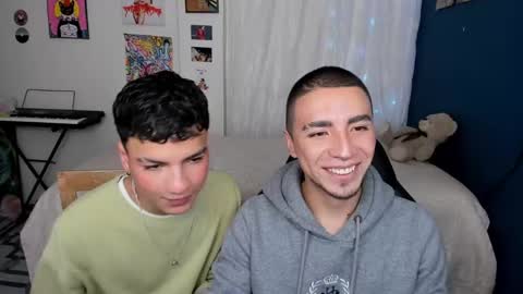 Snapshot of sweet_boys_xx chatting on February 18, 2025, 12:28 pm CristianBrayan PVT OPEN online show from February 18, 2025, 12:28 pm